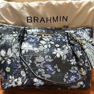BRAHMIN TOTE - NWT